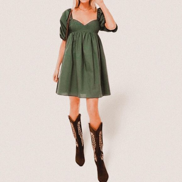 Hyacinth House Tuckernuck Sasha Mini Emerald Green Puff Sleeve Babydoll dress M - Picture 1 of 8